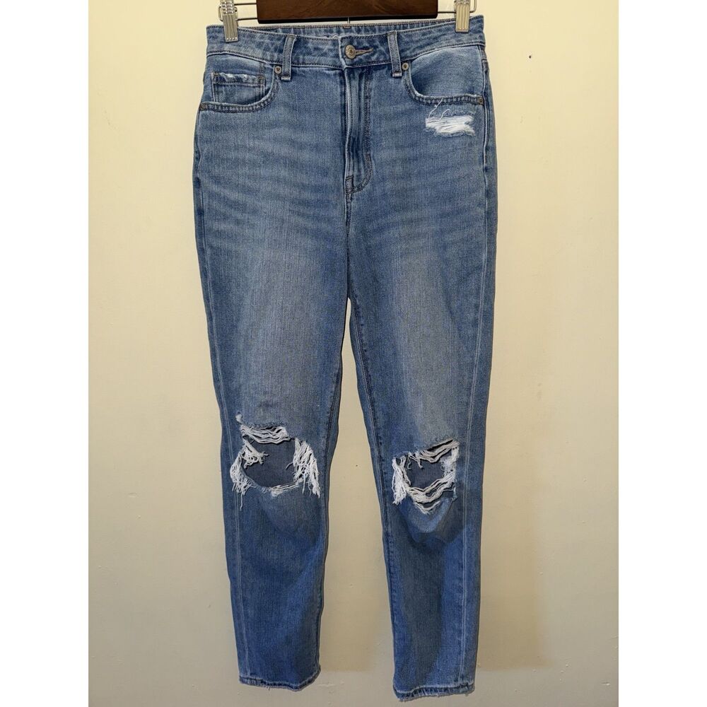American Eagle Distressed Ripped High-Rise Mom Jeans Medium Wash Size 4 Long